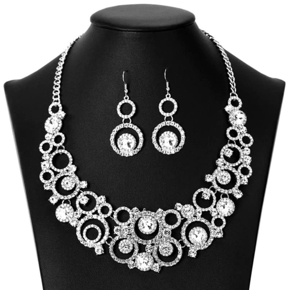 The Jennifer‎ Paparazzi Zi Collection Necklace
